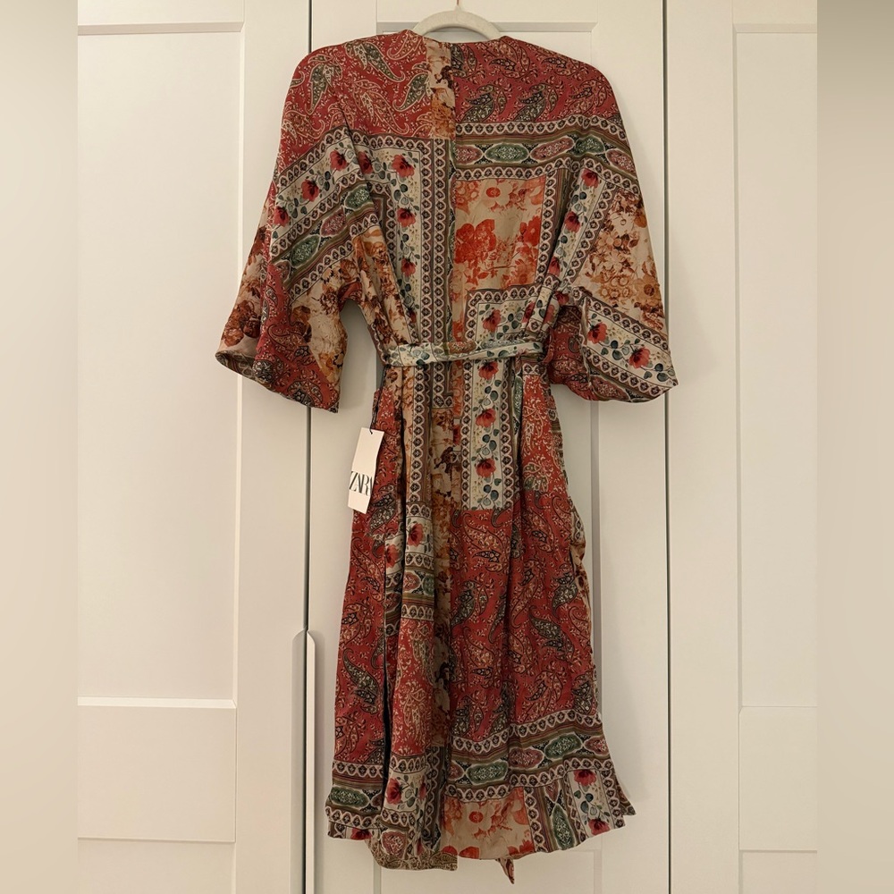 Zara Reversible Floral Print Kimono Robe - Picture 6 of 10